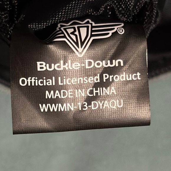 Buckle-Down Merida Double Zip Black Wristlet Wallet w/ Castle Emblem NWOT - Picture 6 of 6